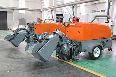 Pneumatic mortar pump for semi-dry screed